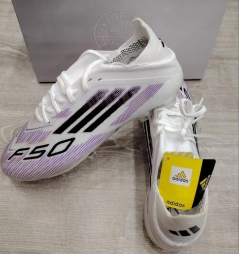 حذاء كورة adidas