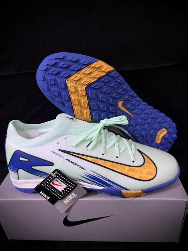 حذاء كوره Nike