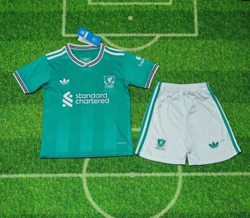 طقم ليفربول الثالث ( شبابي-أطفال ) 2025/26