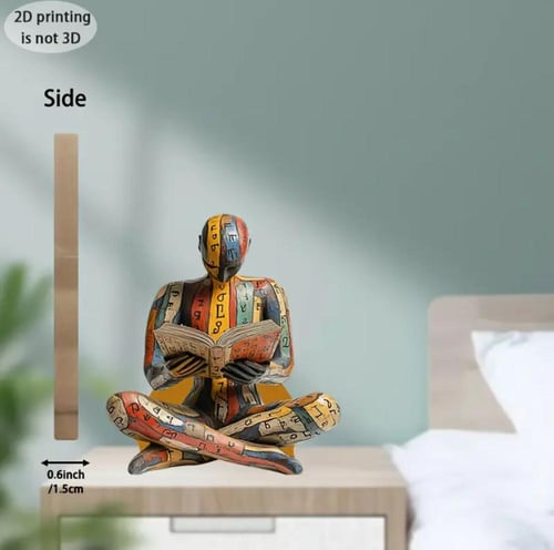 تمثال بوهيمي خشبي مميز بألوانه يعبر عن شغوفين القر...