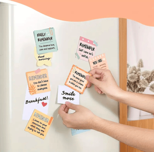 12 قطعة من ملصقات و استيكرات، بها عبارات تشجيعية