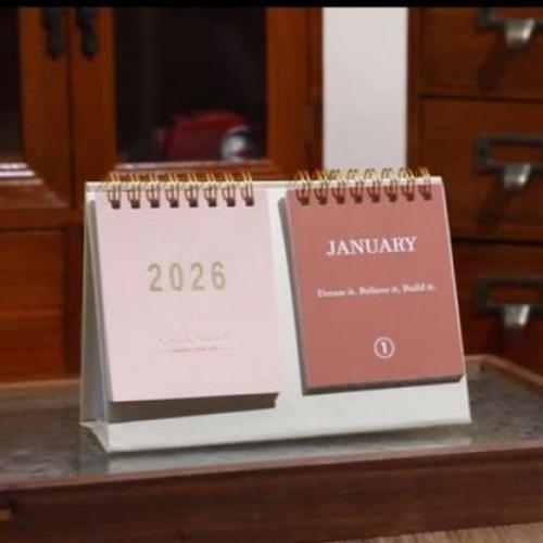 تقويم تاريخ مكتبي - 2026- لون القرنفل