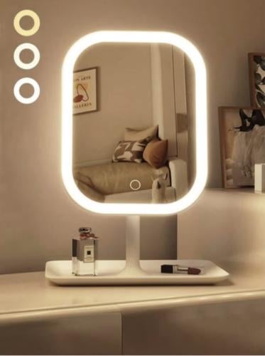 مرآة مكياج بإضاءة LED