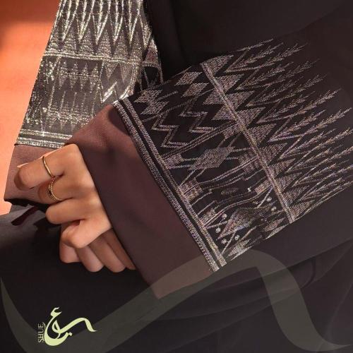 عباية كريب ملكي بكلفه shu14