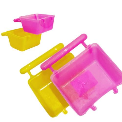 وعاء بلاستيك لأكل الطيور (1015883)