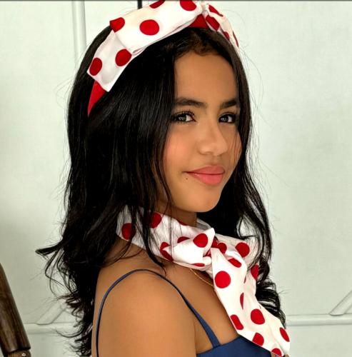 Red collar with dots