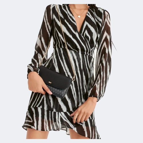 شنطة دكني - DKNY handbag