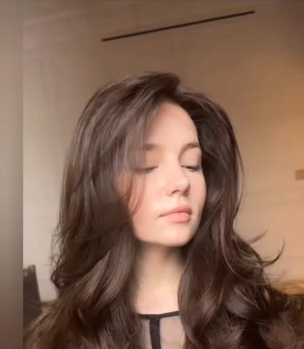 شعر طبيعي فروة حرير سويسري طول 22 انش