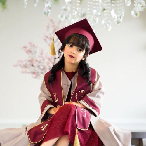 عباية تخرج لون لحمي