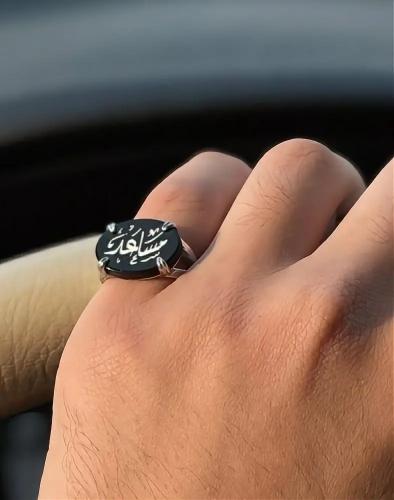 خاتم ملكي رجالي فاخر بحجر أسود