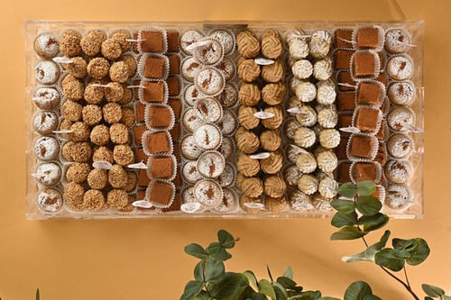 ضيافة مميزة: تبسي أكريليك فاخر