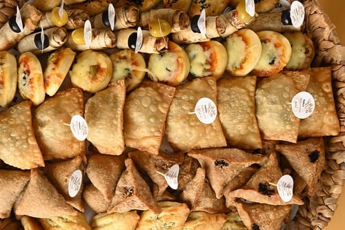 سلة معجنات مشكلة - 80 قطعة