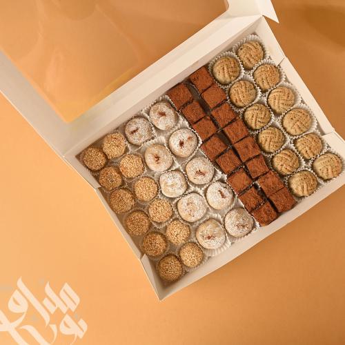 صندوق حلا شرقي صغير
