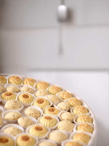 معمول مشكل ( معمول أبيض,معمول وردات اللوتس) وغريبة...