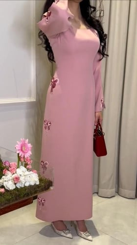 فستان وردي ناعم للسهرات