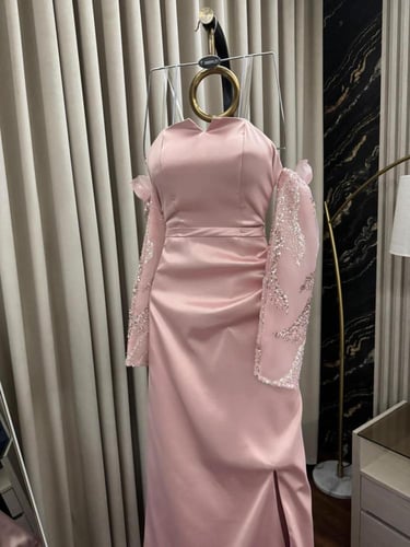 فستان سهره فخم وردي