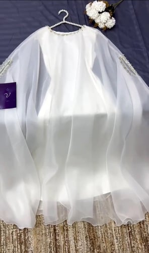 فستان حمل ابيض واسع