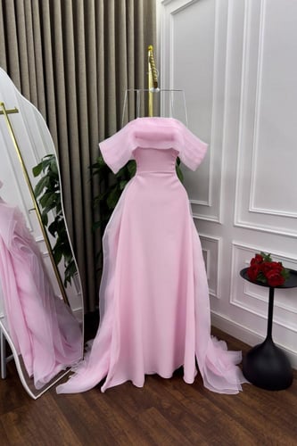 فستان وهج وردي فخم