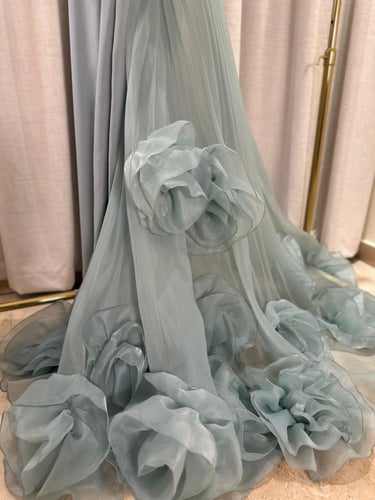 فستان زينه التيفاني