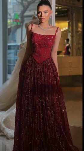 فستان احمر خرز