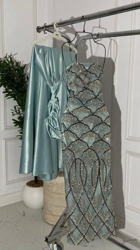 فستان سهرهً فخم سماوي