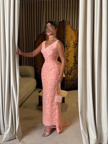 فستان سهره فخم وردي