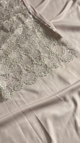 فستان رهاف الوردي