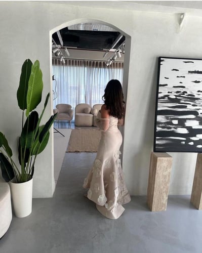 فستان انيق بيج للمناسبات