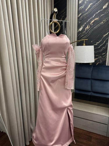 فستان سهره فخم وردي