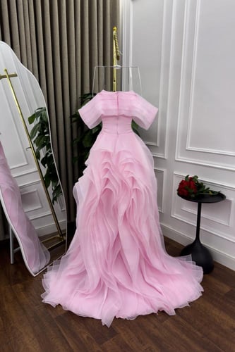 فستان وهج وردي فخم