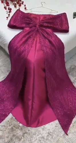 فستان سهره فخم وردي