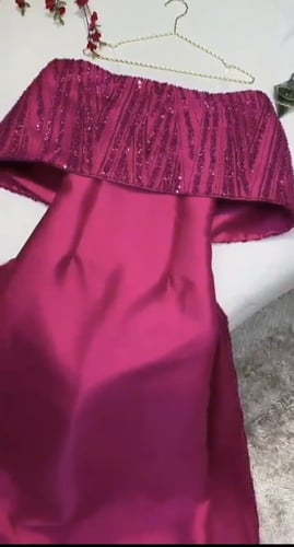 فستان سهره فخم وردي