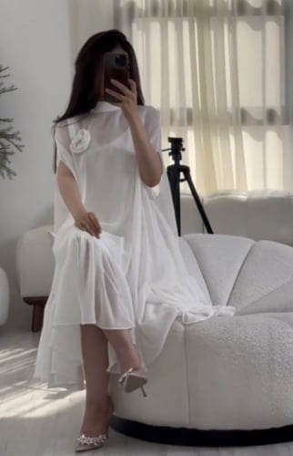 فستان شيفون ابيض