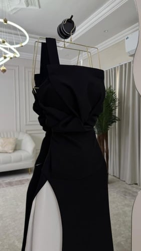 فستان سويره اسود وابيض