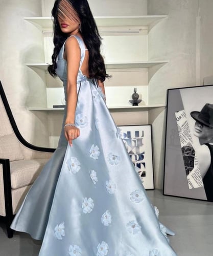 فستان راقي فخم سماوي للمناسبات