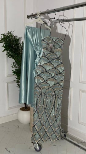 فستان سهرهً فخم سماوي