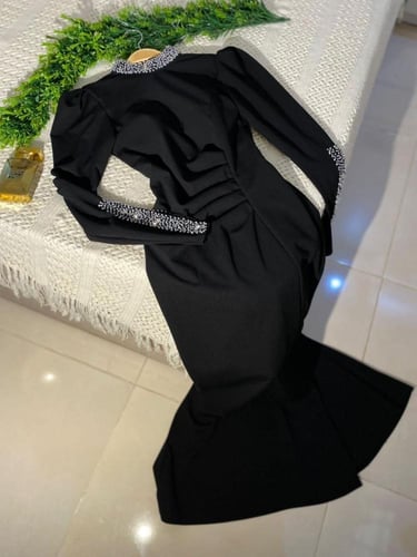 فستان ناعم ابيض