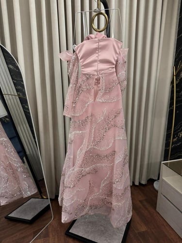 فستان سهره فخم وردي