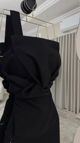 فستان سويره اسود وابيض