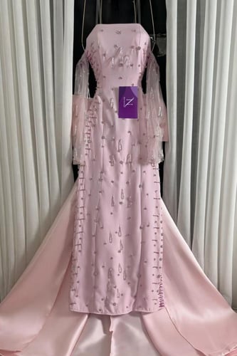 فستان سهره وردي راقي مع اكمام