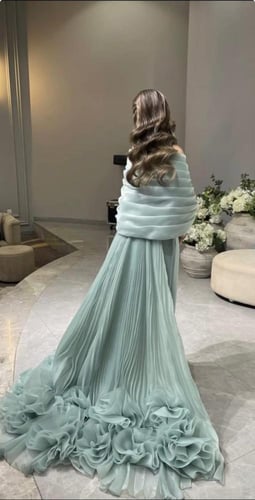 فستان زينه التيفاني