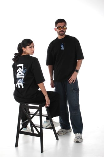 Black T-shirt