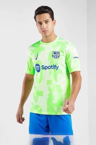 طقم نادي برشلونه الثالث الجديد 2025