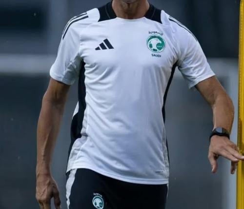 طقم مدربين المنتخب السعودي الجديد 2025