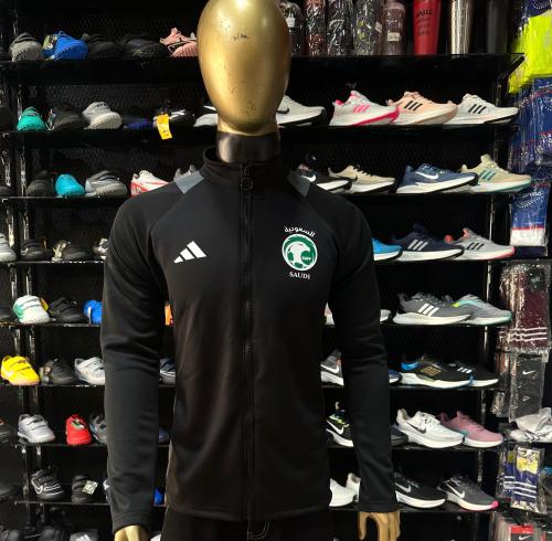 جاكيت المنتخب السعودي اسود 2025