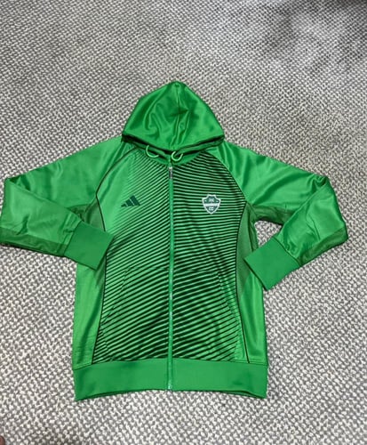 جاكيت الأهلي الأخضر الشتوي الجديد 2026