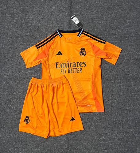 طقم ريال مدريد الاحتياطي برتقالي 2025