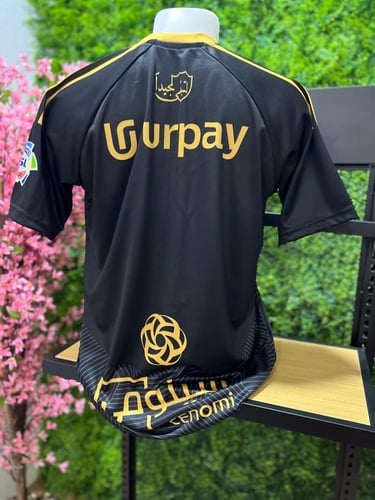 تيشيرت الاهلي التراثي 2025 الاسود