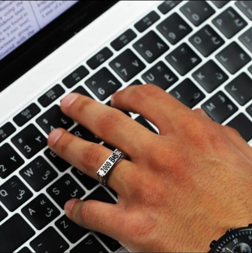 خاتم ملكي بالاسم والتاريخ