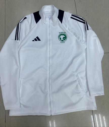 جاكت المنتخب الابيض الجديد 2025